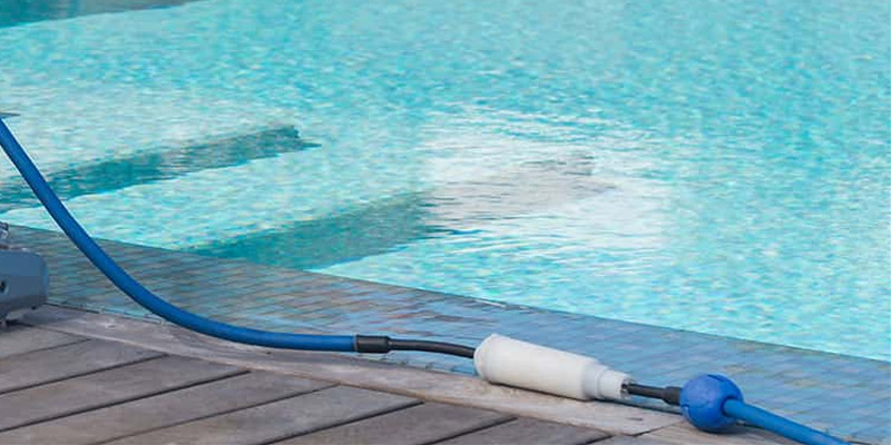 Guide nettoyage piscine : tout savoir sur les robots de piscine ! - Swimmy  - Le blog dédié à l'univers de la baignade